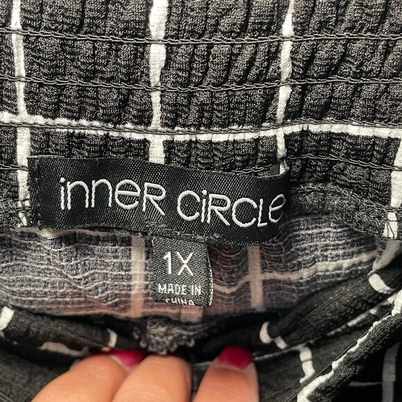Inner Circle, wide leg pants, Black with white, 1X - Picture 2 of 4
